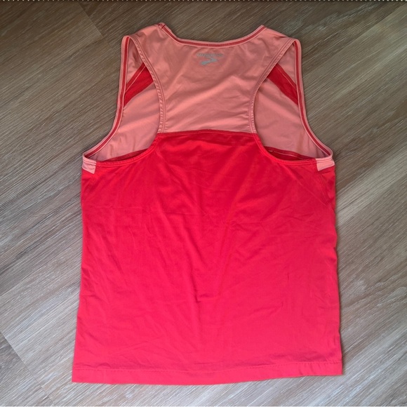 Brooks Running Tank Top Two-Tone Pink Size Medium - Picture 2 of 5